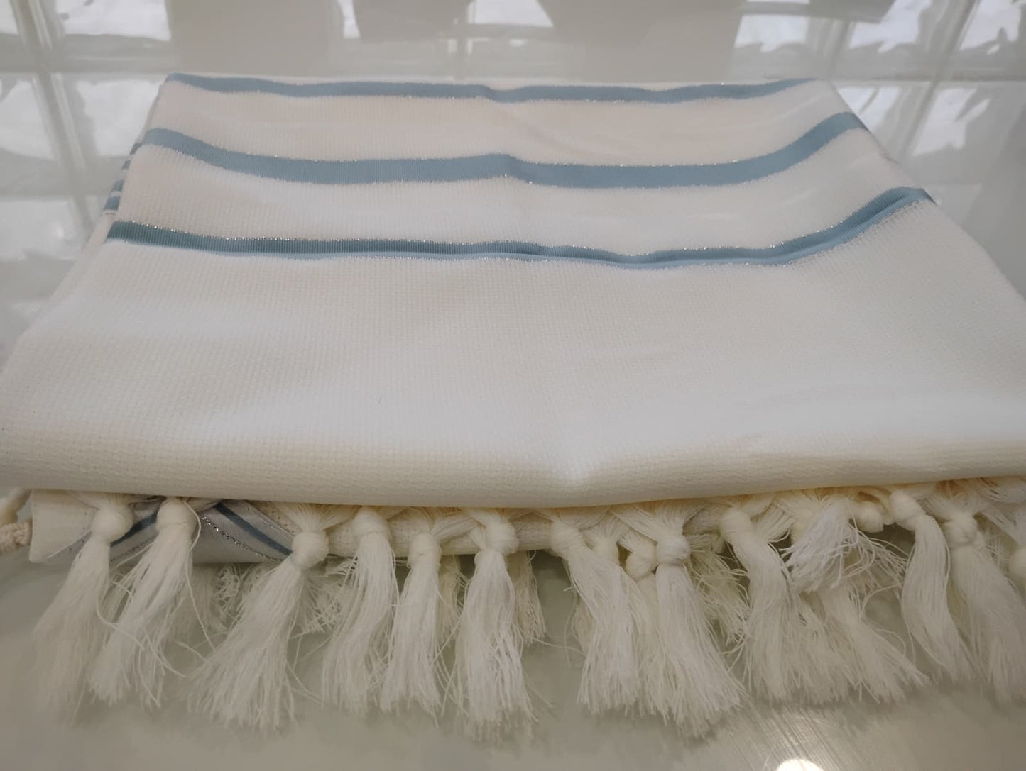Hatallit Non Slip Blue On White Tallit