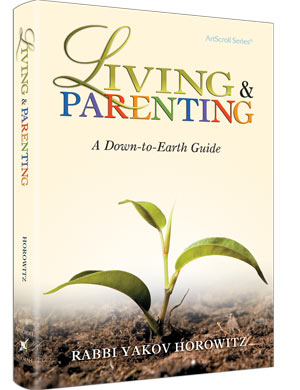 LIVING AND PARENTING (P/B)
