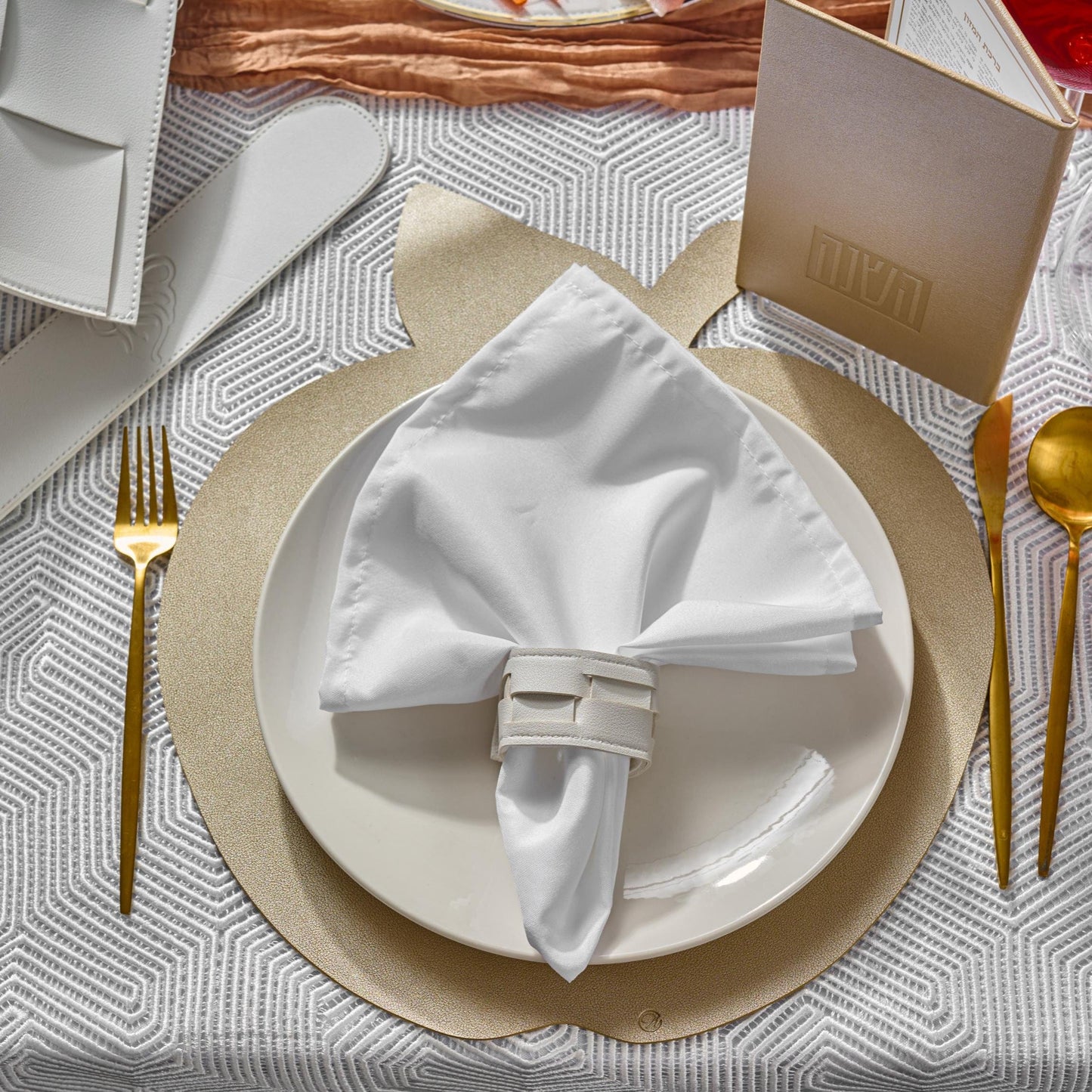 Rosh Hashanah 2025 Painted Tablescape