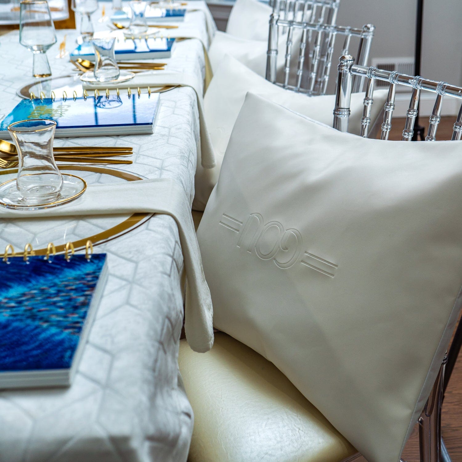 White Pillow Case - Waterdale Collection